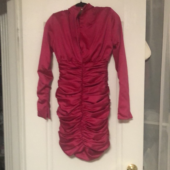 Hot pink dress - Picture 3 of 5